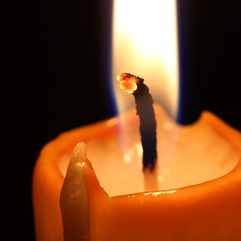 Choisir et gérer ses bougies pour éviter la suie – energie